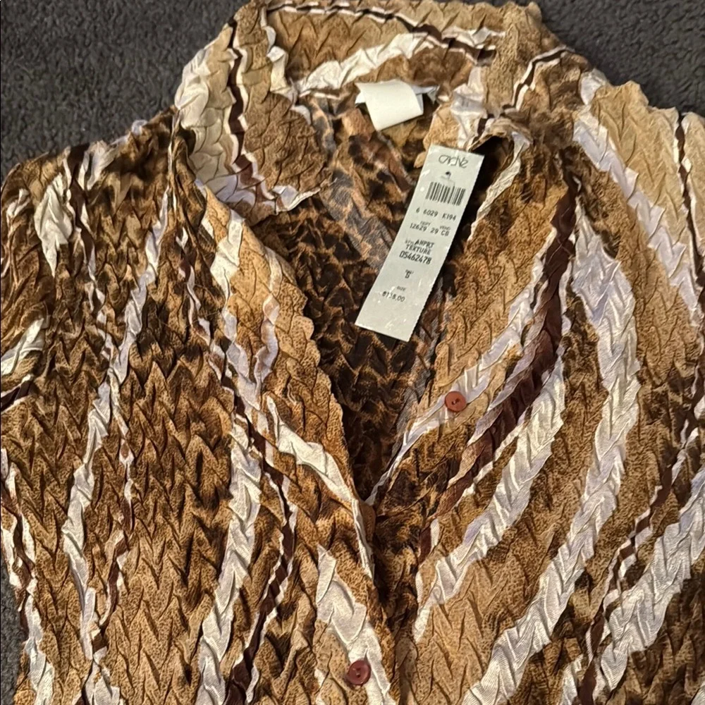Brown and Cream Women's Top - Picture 3 of 4